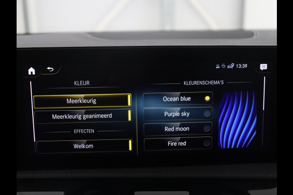 Mercedes-Benz A-Klasse 200 Business Solution AMG | Pano.Dak | Camera | Navigatie | Apple Carplay | LED