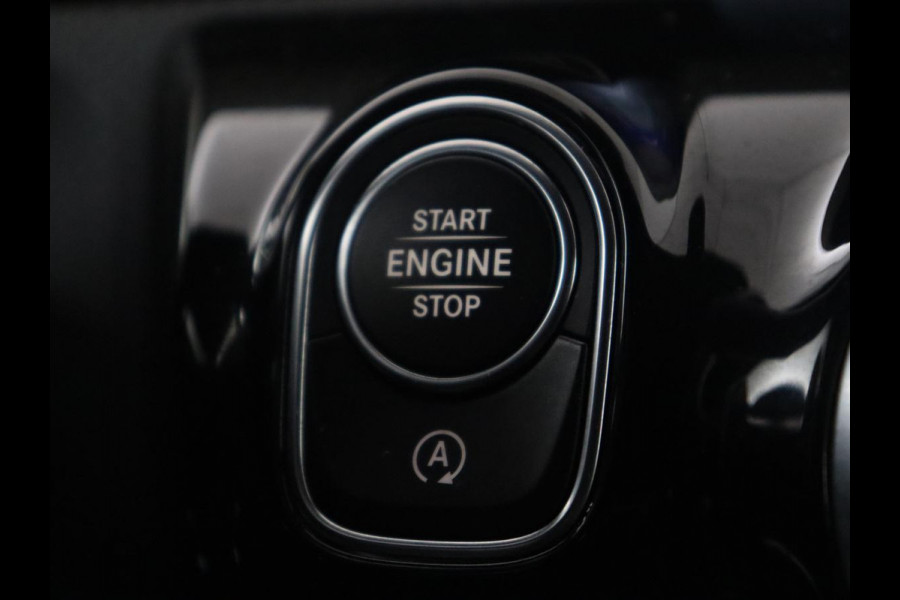 Mercedes-Benz A-Klasse 200 Business Solution AMG | Pano.Dak | Camera | Navigatie | Apple Carplay | LED