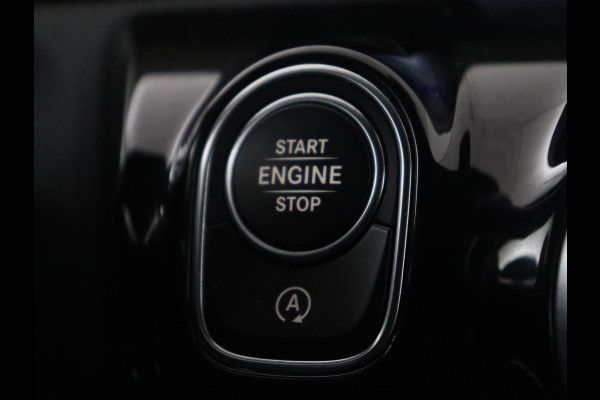 Mercedes-Benz A-Klasse 200 Business Solution AMG | Pano.Dak | Camera | Navigatie | Apple Carplay | LED