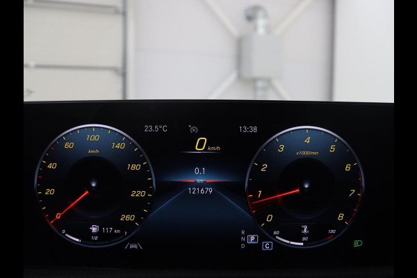 Mercedes-Benz A-Klasse 200 Business Solution AMG | Pano.Dak | Camera | Navigatie | Apple Carplay | LED