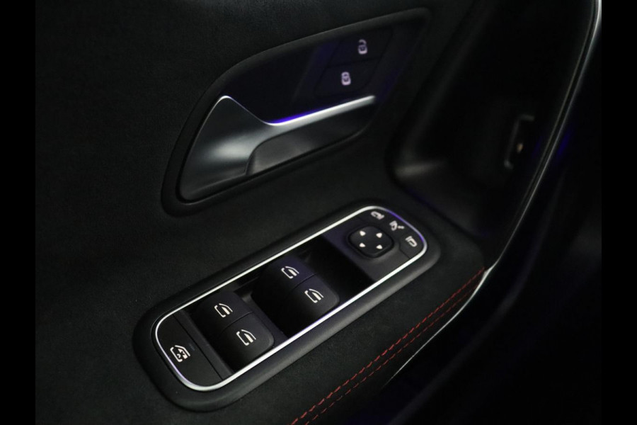 Mercedes-Benz A-Klasse 200 Business Solution AMG | Pano.Dak | Camera | Navigatie | Apple Carplay | LED