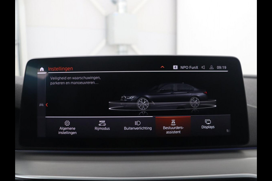 BMW 5 Serie 520i M-Sport | Leder | Stoelverwarming | Cruise control | Camera | Park assist | Navigatie | Carplay | Sfeerverlichting | Climate control | Full LED