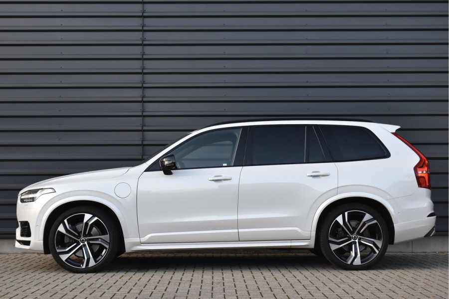 Volvo XC90 2.0 T8 Recharge AWD R-Design | Panorama | Bowers&Wilkins | Trekhaak | Luchtvering | 22'' Wielen | ACC | Head- Up |