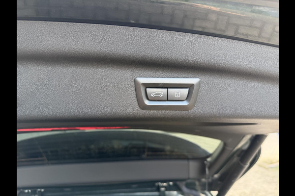 BMW 2 Serie Active Tourer 230e xDrive M Sport 18"/Panoramadak/Leder + memory/Trekhaak/Dodehoek/Keyless/360 camera/Harman Kardon/Adaptieve cruise/Head-up