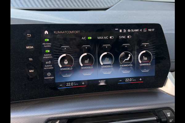 BMW 2 Serie Active Tourer 230e xDrive M Sport 18"/Panoramadak/Leder + memory/Trekhaak/Dodehoek/Keyless/360 camera/Harman Kardon/Adaptieve cruise/Head-up