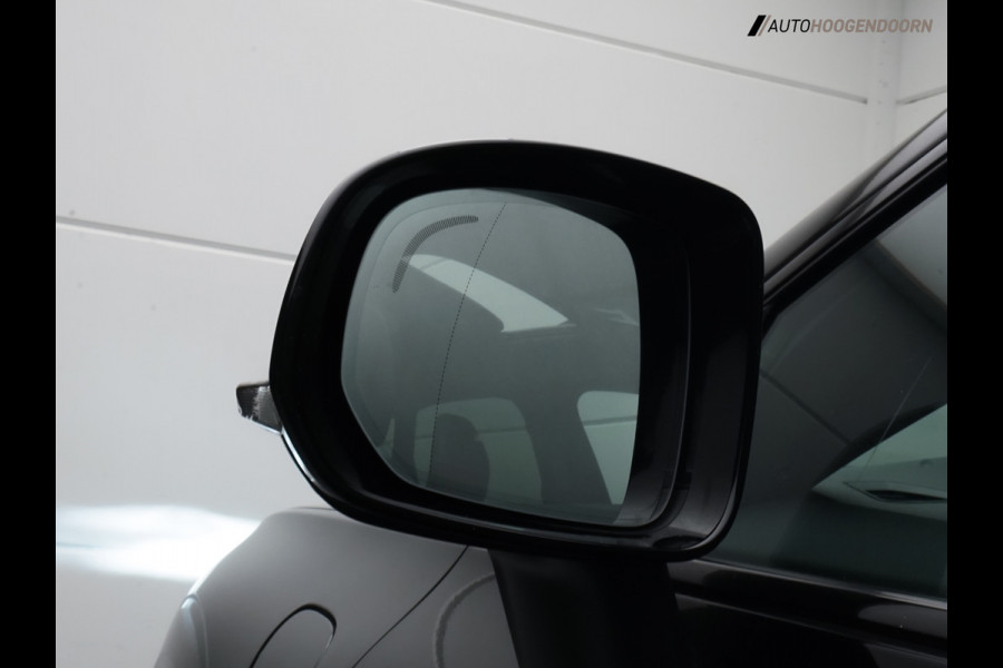 Volvo XC60 2.0 T6 Plug-in Hybrid AWD Plus Dark (APPLE CARPLAY,PANORAMADAK,STUUR-STOELVERWARMING,DODEHOEK,KEYLESS,MEMORY-SEATS)