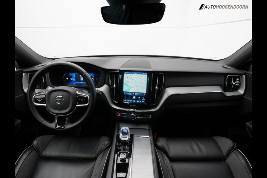 Volvo XC60 2.0 T6 Plug-in Hybrid AWD Plus Dark (APPLE CARPLAY,PANORAMADAK,STUUR-STOELVERWARMING,DODEHOEK,KEYLESS,MEMORY-SEATS)
