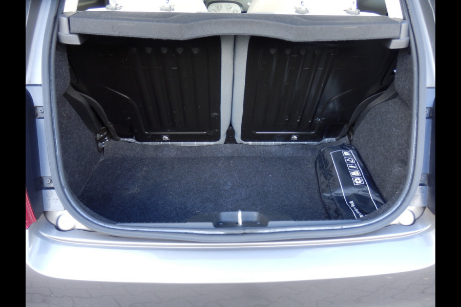 Fiat 500 80 pk. Collezione I Airco I 16 inch LM velgen I Nav. I