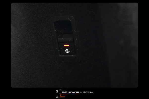 Audi Q3 35 TFSI S-Line Automaat Pano Trekhaak Leer Xenon Cam