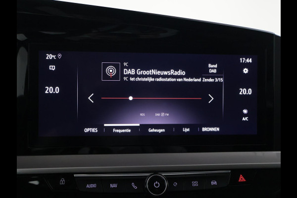Opel Mokka Electric LEVEL 3 50 kWh 100 % SOH! + CARPLAY | DAB | CAMERA | 17 INCH