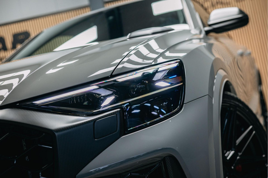 Audi RSQ8 Performance 4.0 TFSI RSQ8 quattro Performance Urban Face-lift Audi RSQ8 performance Urban Akarapovic Vossen 24 inch Full options Carbon, Nardo. Inmiddels mat PPF toegepast
