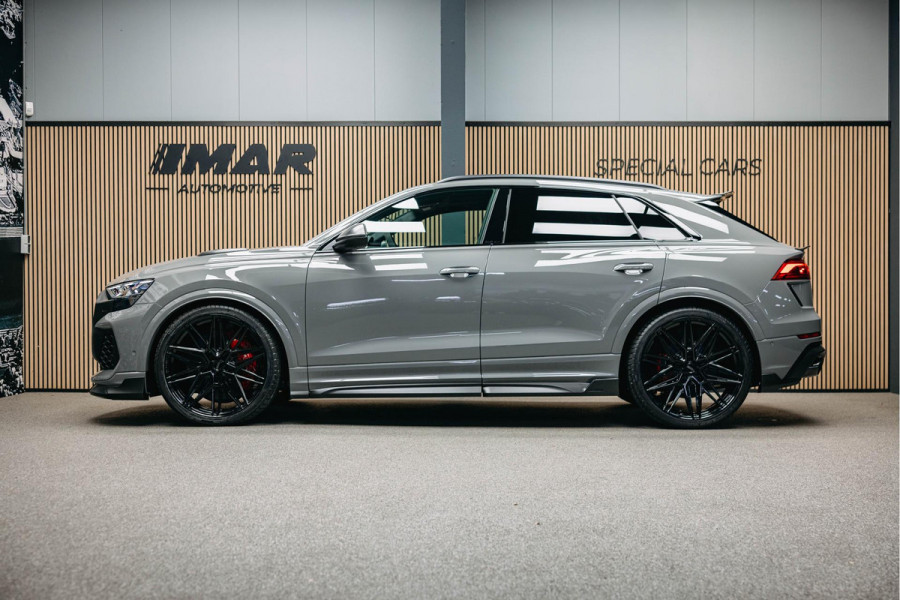 Audi RSQ8 Performance 4.0 TFSI RSQ8 quattro Performance Urban Face-lift Audi RSQ8 performance Urban Akarapovic Vossen 24 inch Full options Carbon, Nardo. Inmiddels mat PPF toegepast