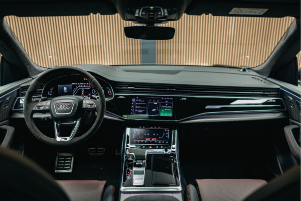 Audi RSQ8 Performance 4.0 TFSI RSQ8 quattro Performance Urban Face-lift Audi RSQ8 performance Urban Akarapovic Vossen 24 inch Full options Carbon, Nardo. Inmiddels mat PPF toegepast