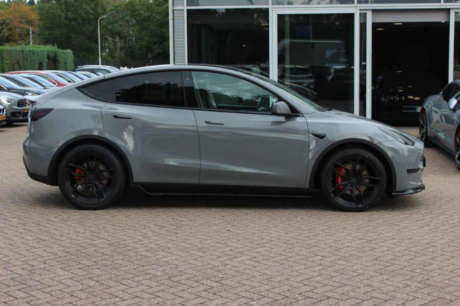 Tesla Model Y Long Range AWD 75 kWh / SOH 90,1% / Autopilot / Panoramadak / Camera / 20'' / Keyless / Leder / Dodehoek / Navigatie / Stoelverwarming