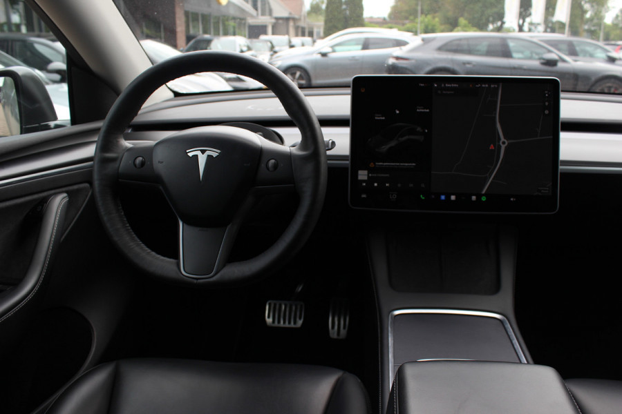 Tesla Model Y Long Range AWD 75 kWh / SOH 90,1% / Autopilot / Panoramadak / Camera / 20'' / Keyless / Leder / Dodehoek / Navigatie / Stoelverwarming