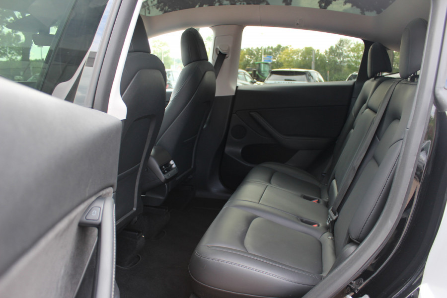 Tesla Model Y Long Range AWD 75 kWh / SOH 90,1% / Autopilot / Panoramadak / Camera / 20'' / Keyless / Leder / Dodehoek / Navigatie / Stoelverwarming