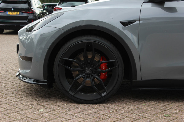 Tesla Model Y Long Range AWD 75 kWh / SOH 90,1% / Autopilot / Panoramadak / Camera / 20'' / Keyless / Leder / Dodehoek / Navigatie / Stoelverwarming
