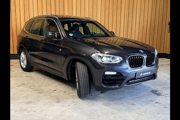BMW X3 xDrive20i High Executive Launch Edition