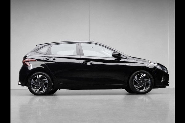 Hyundai i20 1.0 T-GDI Comfort Sport 100PK (APPLE CARPLAY,NAVI,CAMERA,CLIMATE,CRUISE,LED,SPORTSTOELEN,LM VELGEN,NETTE STAAT)