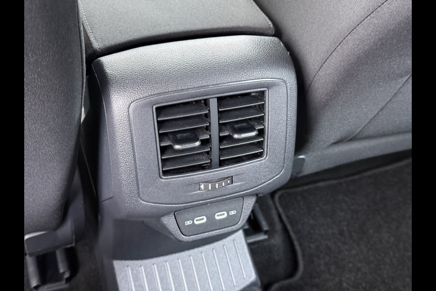 Volkswagen T-Roc 1.5TSI 150PK Automaat Adap.Cruise Apple Carplay Android Auto Navi* Airco Pdc Style Bluetooth Lmv Isofix Led Licht-/Regensensor Origineel Nederlandse Auto