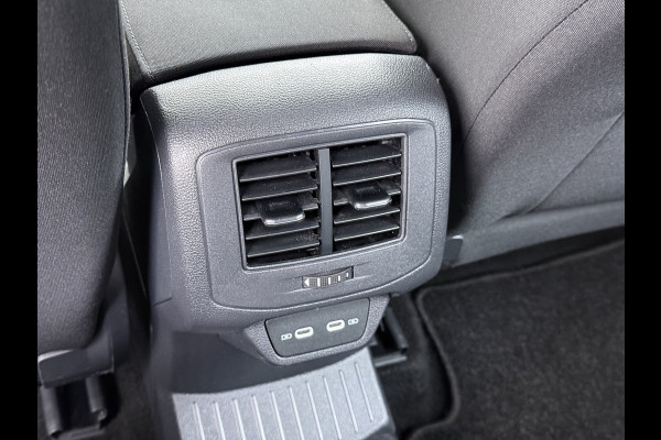 Volkswagen T-Roc 1.5TSI 150PK Automaat Adap.Cruise Apple Carplay Android Auto Navi* Airco Pdc Style Bluetooth Lmv Isofix Led Licht-/Regensensor Origineel Nederlandse Auto