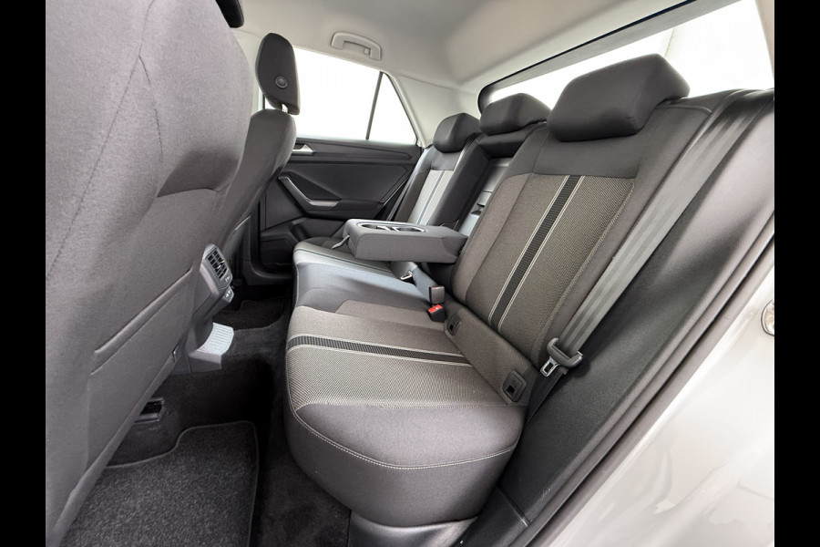 Volkswagen T-Roc 1.5TSI 150PK Automaat Adap.Cruise Apple Carplay Android Auto Navi* Airco Pdc Style Bluetooth Lmv Isofix Led Licht-/Regensensor Origineel Nederlandse Auto