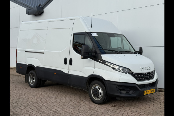Iveco Daily 35C18 3.0 Automaat L2H2 Dubbellucht LED 3.5t Trekhaak Adaptieve Cruise Standkachel Climate Control Navigatie Camera