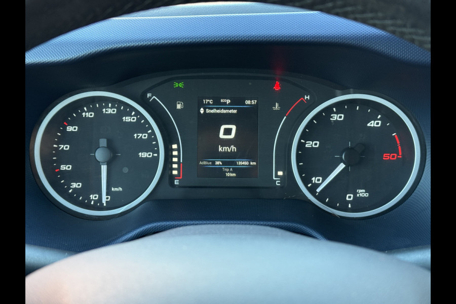 Iveco Daily 35C18 3.0 Automaat L2H2 Dubbellucht LED 3.5t Trekhaak Adaptieve Cruise Standkachel Climate Control Navigatie Camera