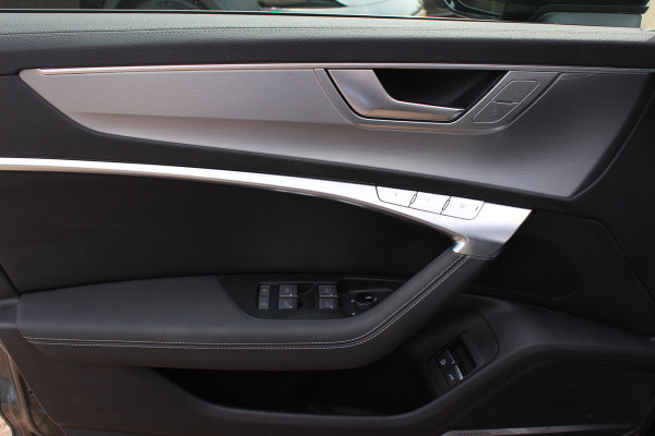 Audi A6 Limousine 55 TFSI e quattro Competition / Full option! / SoH 88% / Trekhaak / Panoramadak / 360Camera / Head-up / Softclose / Keyless / B&O / RS Seats / 19'' / Stoelmassage+Ventilatie / Stuurverwarming / Dodehoek / DAB / ACC