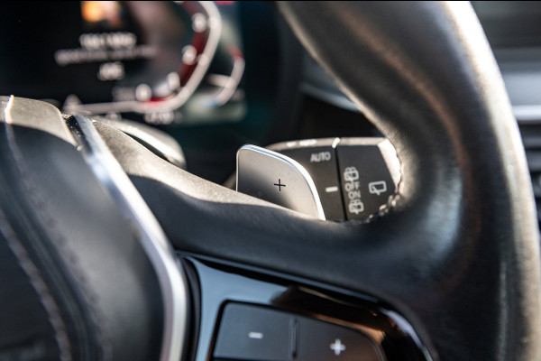 BMW 5 Serie Touring 540i xDrive M-Sport I Bowers & Wilkins I Panoramadak I Stoelkoeling & verwarming I 20" Breedset nieuw