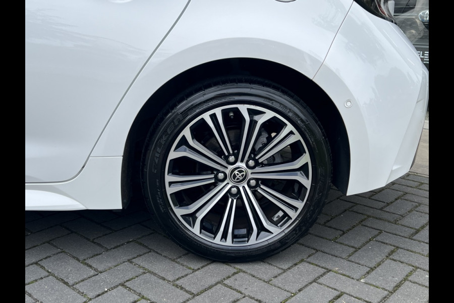 Toyota Corolla 1.8 Hybrid Style Plus | Dodehoekherkenning, 17 inch, Stoel + Stuurverwarming, Parkeersensoren