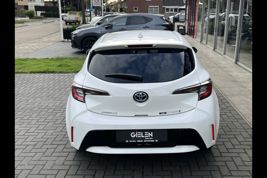 Toyota Corolla 1.8 Hybrid Style Plus | Dodehoekherkenning, 17 inch, Stoel + Stuurverwarming, Parkeersensoren