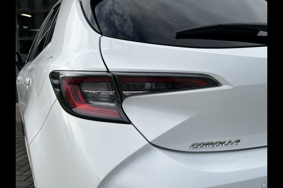 Toyota Corolla 1.8 Hybrid Style Plus | Dodehoekherkenning, 17 inch, Stoel + Stuurverwarming, Parkeersensoren