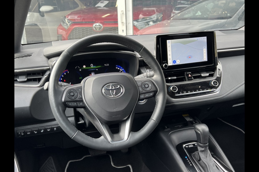 Toyota Corolla 1.8 Hybrid Style Plus | Dodehoekherkenning, 17 inch, Stoel + Stuurverwarming, Parkeersensoren