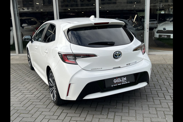 Toyota Corolla 1.8 Hybrid Style Plus | Dodehoekherkenning, 17 inch, Stoel + Stuurverwarming, Parkeersensoren
