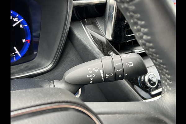 Toyota Corolla 1.8 Hybrid Style Plus | Dodehoekherkenning, 17 inch, Stoel + Stuurverwarming, Parkeersensoren