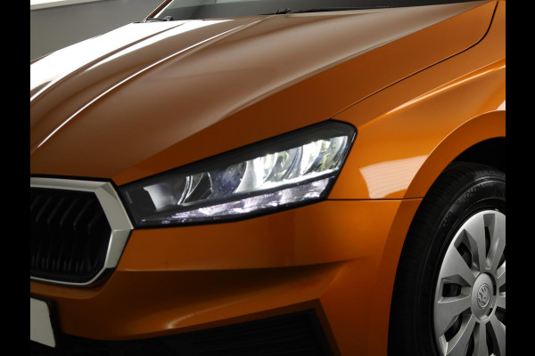 Škoda Fabia 1.0 TSI Ambition 95 pk | Navigatie via App | Parkeersensoren achter | Cruise control | LED koplampen | Apple Carplay/Android Auto |