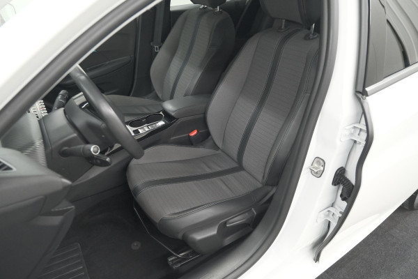 Peugeot 208 PureTech 100 Allure | Afneembare Trekhaak | Camera | Apple Carplay | Parkeersensoren