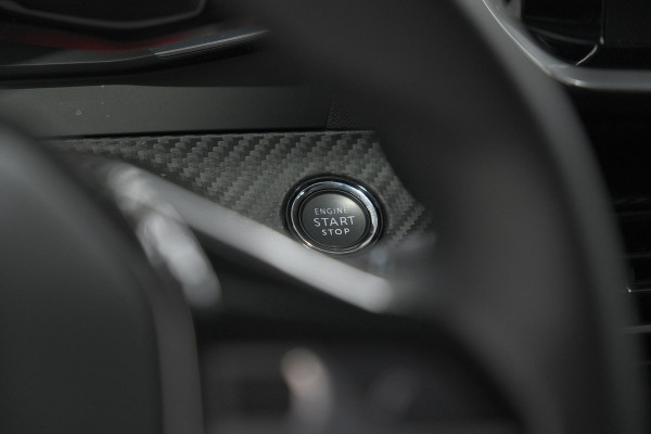 Peugeot 208 PureTech 100 Allure | Afneembare Trekhaak | Camera | Apple Carplay | Parkeersensoren