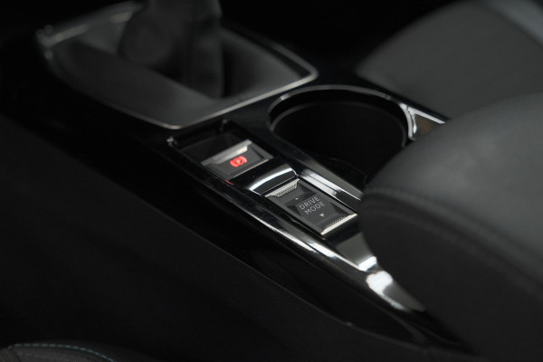 Peugeot 208 PureTech 100 Allure | Afneembare Trekhaak | Camera | Apple Carplay | Parkeersensoren