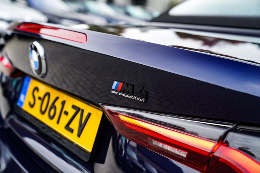 BMW 4 Serie Cabrio M4 xDrive Competition | Akrapovic | Carbon Package | Harman/Kardon | Nekverwarming | Laser | Adaptieve Cruise