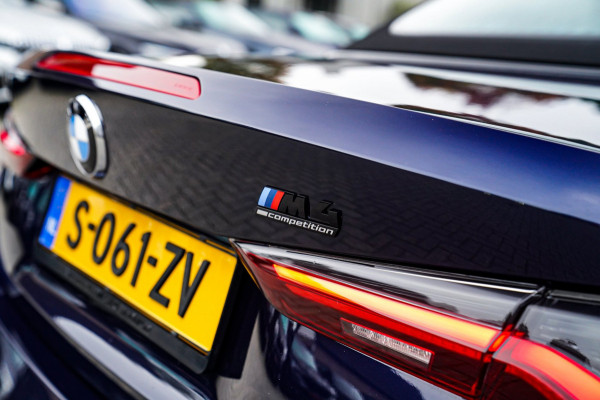 BMW 4 Serie Cabrio M4 xDrive Competition | Akrapovic | Carbon Package | Harman/Kardon | Nekverwarming | Laser | Adaptieve Cruise