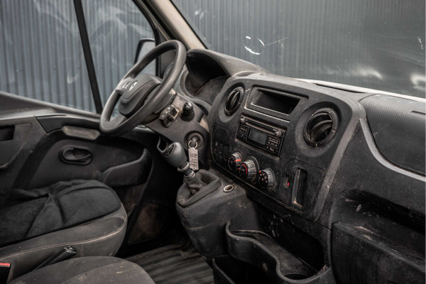 Renault Master 2.3 dCi 130 PK | L3H2 | 3-Zits | Camera | Cruise | Airco