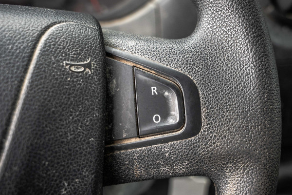 Renault Master 2.3 dCi 130 PK | L3H2 | 3-Zits | Camera | Cruise | Airco