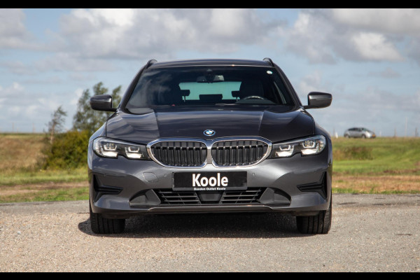 BMW 3 Serie Touring 330e High Executive LED / DEALER ONDERHOUDEN / CAMERA / CARPLAY / PHEV
