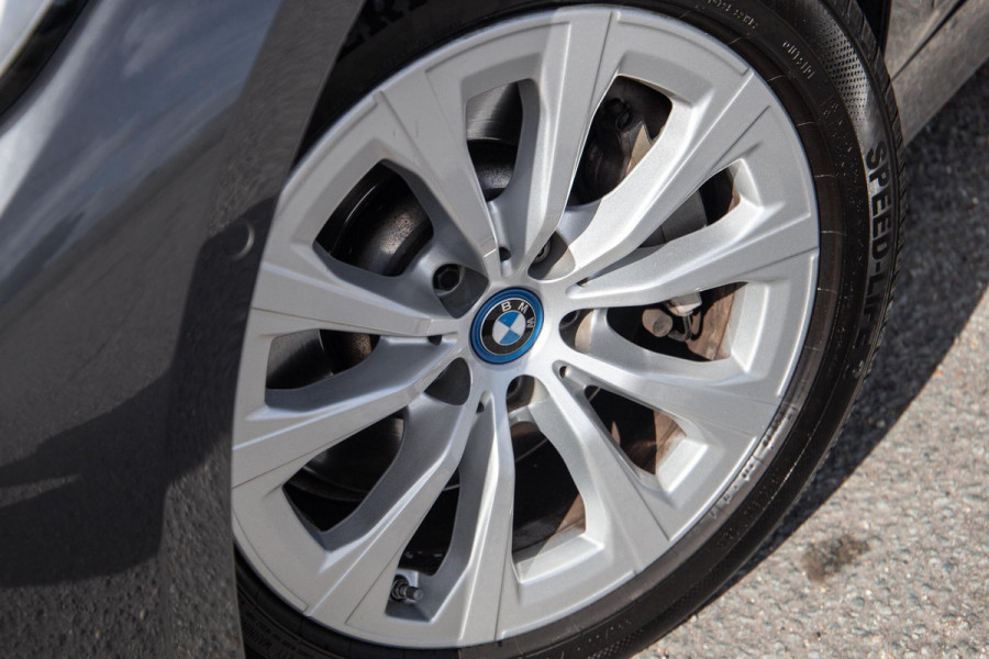BMW 3 Serie Touring 330e High Executive LED / DEALER ONDERHOUDEN / CAMERA / CARPLAY / PHEV