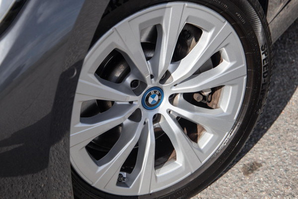BMW 3 Serie Touring 330e High Executive LED / DEALER ONDERHOUDEN / CAMERA / CARPLAY / PHEV