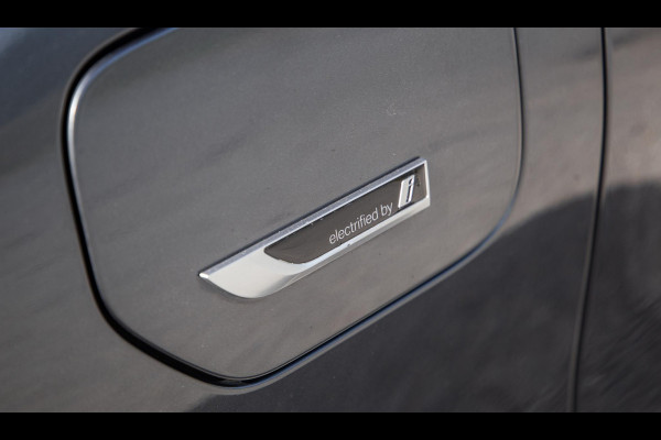 BMW 3 Serie Touring 330e High Executive LED / DEALER ONDERHOUDEN / CAMERA / CARPLAY / PHEV