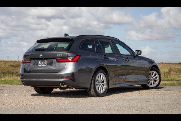 BMW 3 Serie Touring 330e High Executive LED / DEALER ONDERHOUDEN / CAMERA / CARPLAY / PHEV
