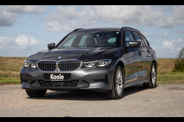 BMW 3 Serie Touring 330e High Executive LED / DEALER ONDERHOUDEN / CAMERA / CARPLAY / PHEV